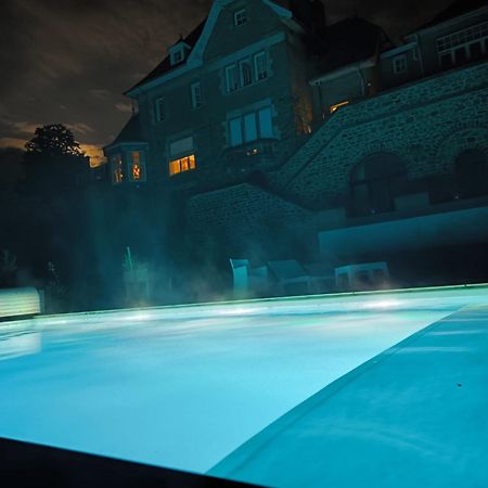 ナミュールLe Castel Mosanアパートメント エクステリア 写真